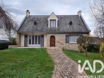 Maison - 136 m² - 6 pièces