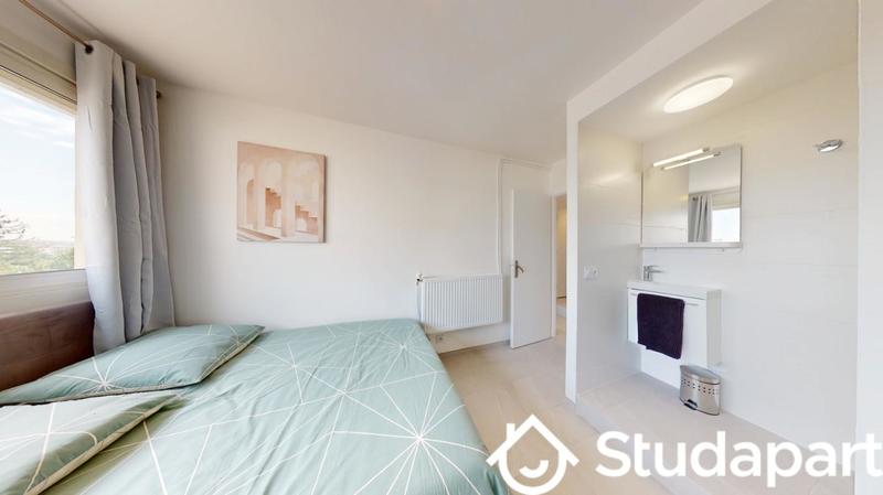 Chambre - 11 m² - 1 pièce