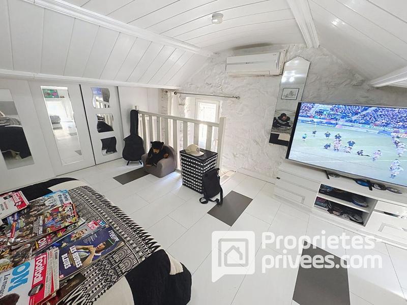 Maison - 166 m² - 5 pièces