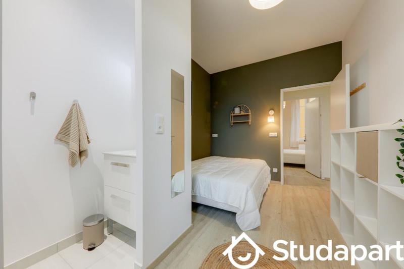 Chambre - 12 m² - 1 pièce