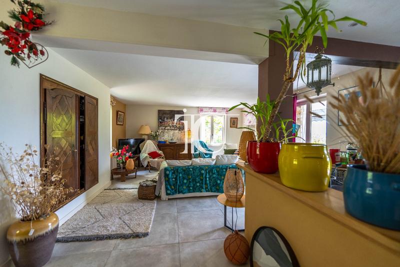 Maison - 178 m² - 7 pièces