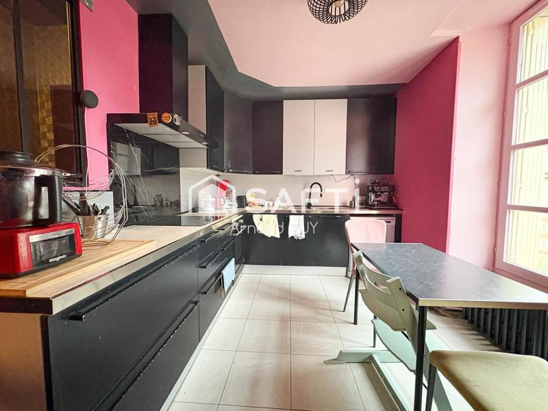 Maison - 206 m² - 9 pièces