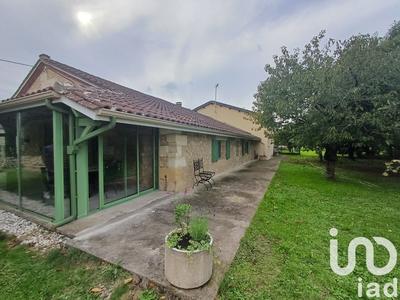 Maison - 140 m² - 5 pièces