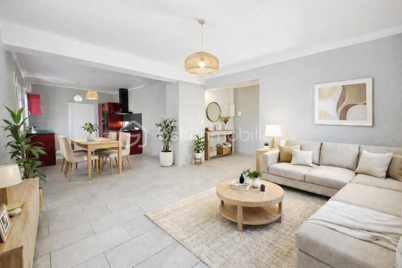 Maison traditionnelle - 103 m² - 5 pièces