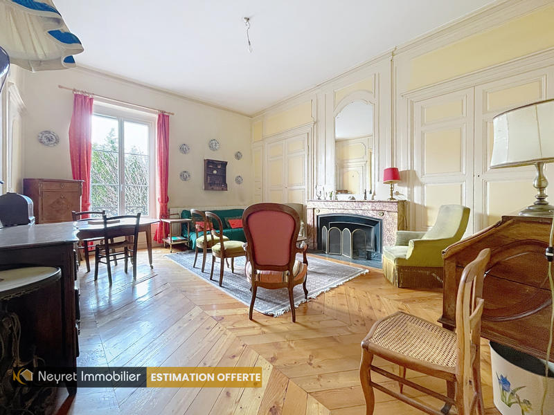 Appartement - 150 m² - 6 pièces