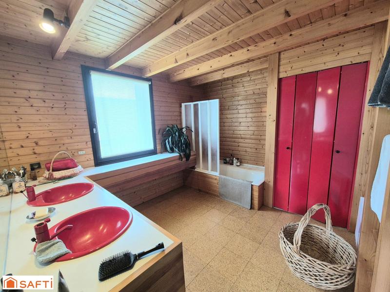 Maison - 189 m² - 9 pièces