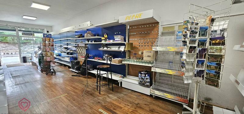 Presse / Tabac - 92 m² - 3 pièces