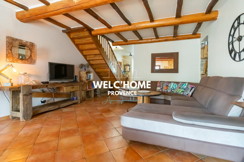 Maison - 210 m² - 8 pièces