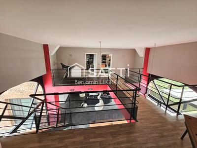 Maison - 263 m² - 9 pièces