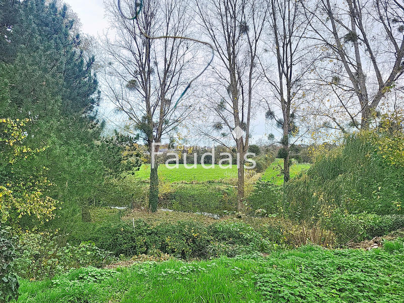 Maison - 255 m² - 11 pièces