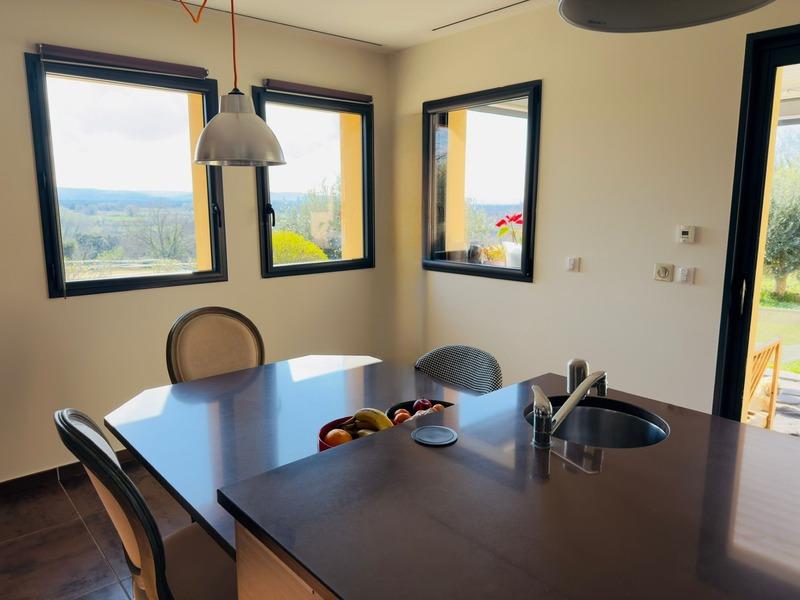 Maison - 380 m² - 11 pièces