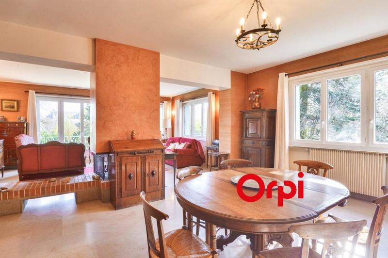 Maison - 184 m² - 7 pièces