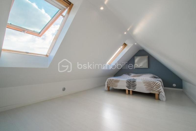 Maison - 94 m² - 6 pièces