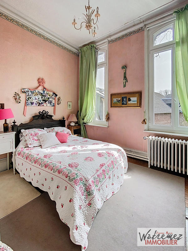 Maison - 352 m² - 1 pièce