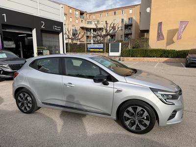 Renault Clio V Limited E-Tech 140