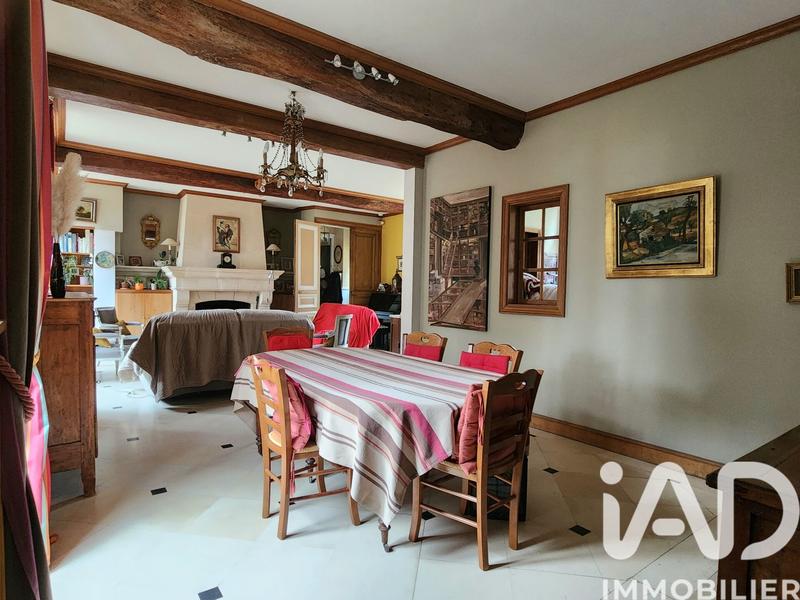 Maison - 280 m² - 9 pièces