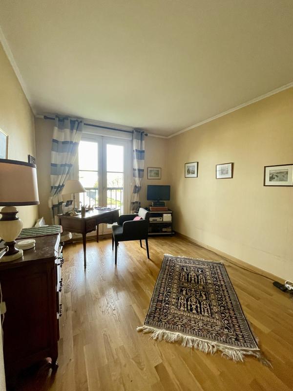 Appartement - 100 m² - 5 pièces