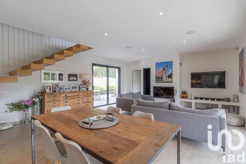 Maison de maîtres - 200 m² - 6 pièces