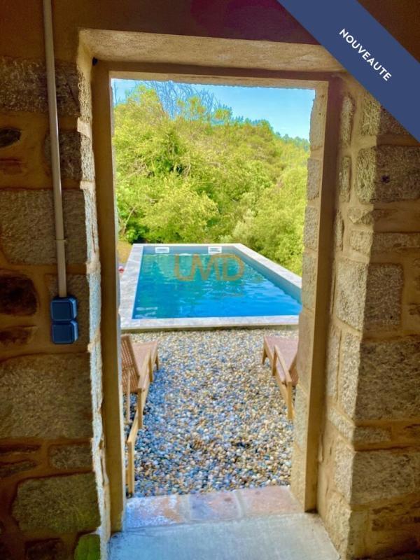 Maison en pierre - 200 m² - 8 pièces