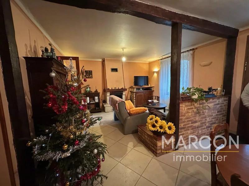 Maison - 213 m² - 15 pièces