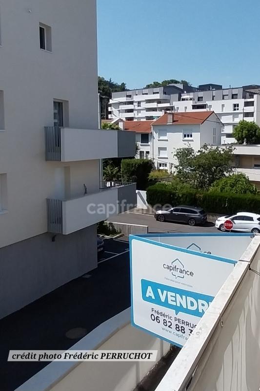 Appartement - 98 m² - 5 pièces