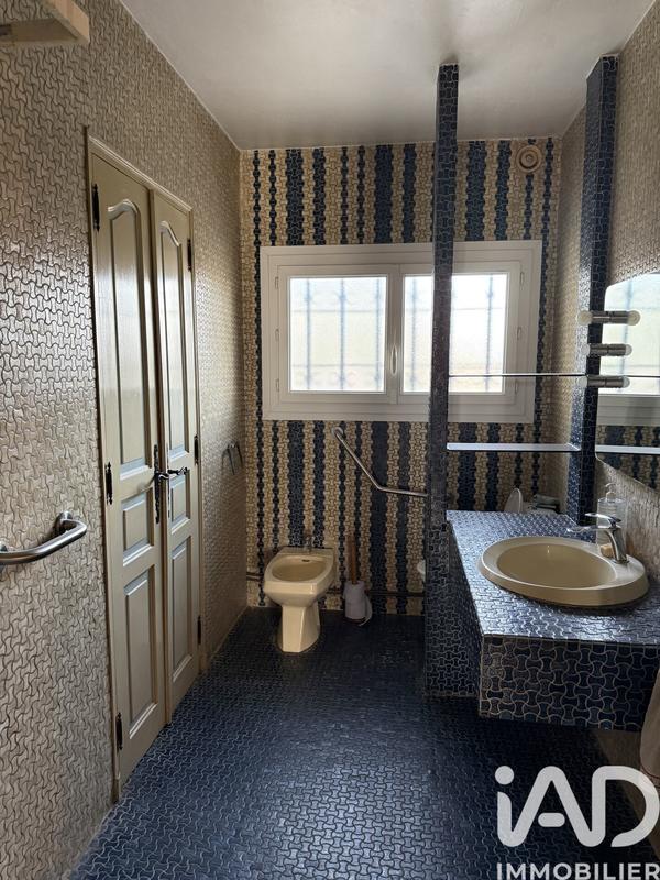 Maison - 177 m² - 8 pièces