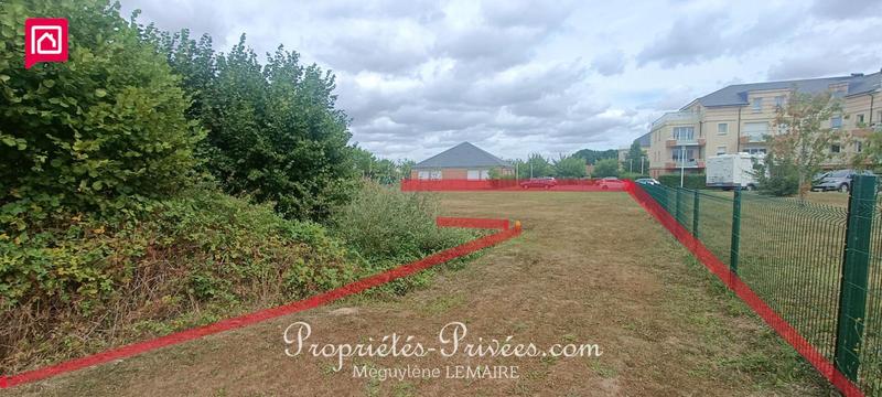 Terrain constructible - 1 008 m²