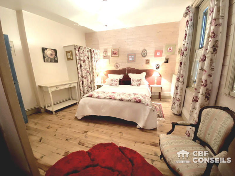 Maison ancienne - 260 m² - 14 pièces