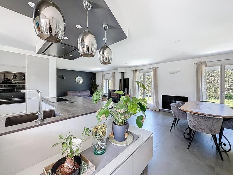 Maison - 194 m² - 6 pièces