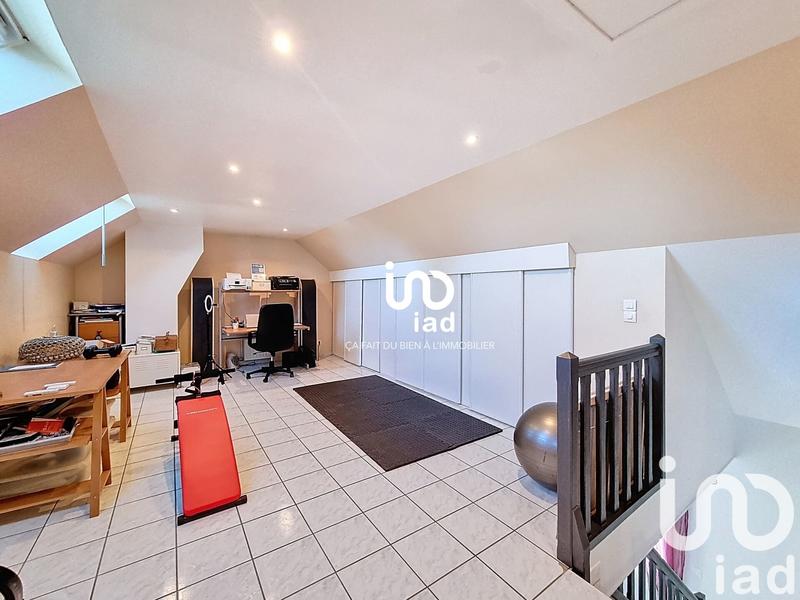 Maison - 217 m² - 9 pièces