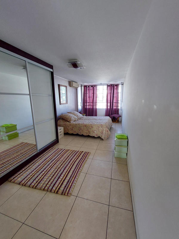 Appartement - 99 m² - 4 pièces