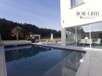 Maison contemporaine - 251 m² - 6 pièces