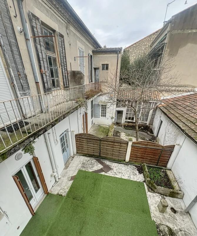 Immeuble - 365 m² - 15 pièces