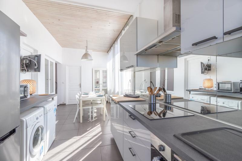 Appartement - 100 m² - 6 pièces