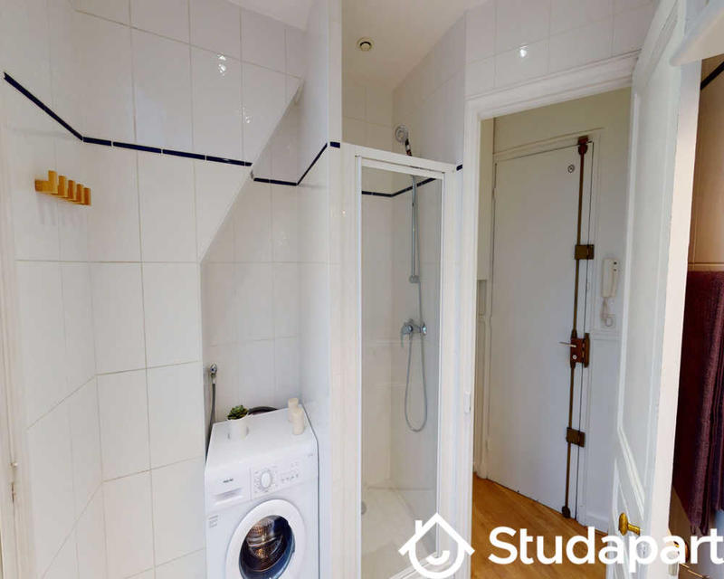 Chambre - 180 m² - 1 pièce