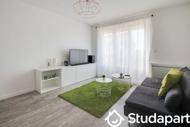 Chambre - 9 m² - 1 pièce