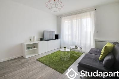 Chambre - 9 m² - 1 pièce