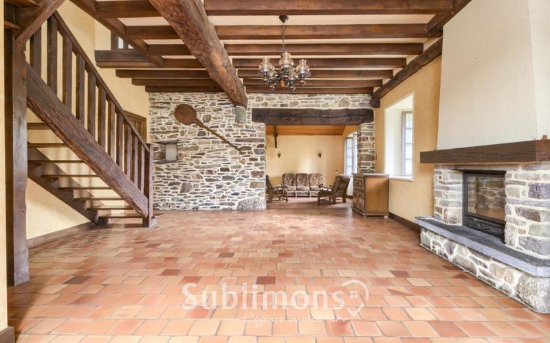 Maison ancienne - 164 m² - 8 pièces