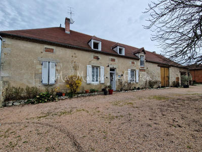 Maison - 170 m² - 9 pièces