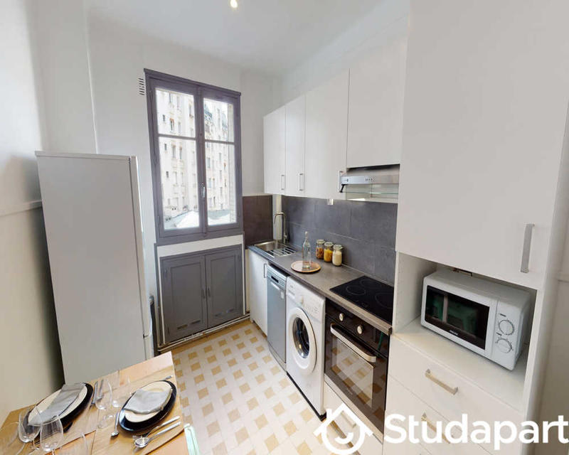 Chambre - 80 m² - 1 pièce