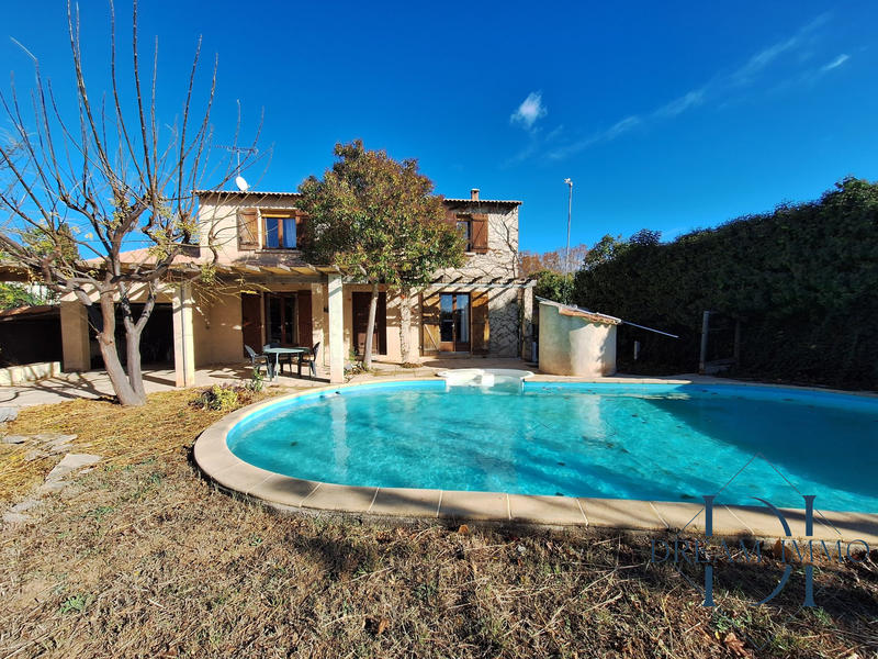 Villa - 163 m² - 6 pièces
