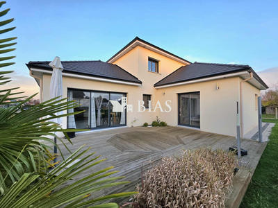 Maison - 163 m² - 7 pièces