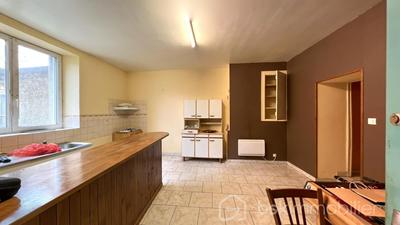 Immeuble - 250 m² - 9 pièces