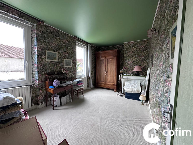 Maison - 185 m² - 7 pièces