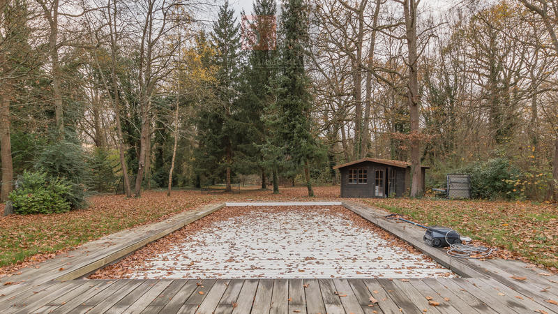 Maison - 400 m² - 8 pièces