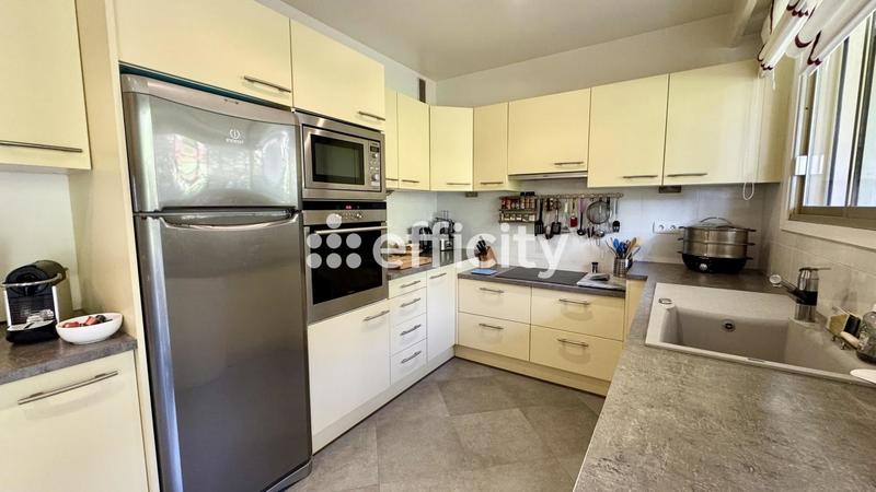 Appartement - 100 m² - 3 pièces