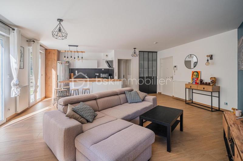 Appartement - 79 m² - 3 pièces