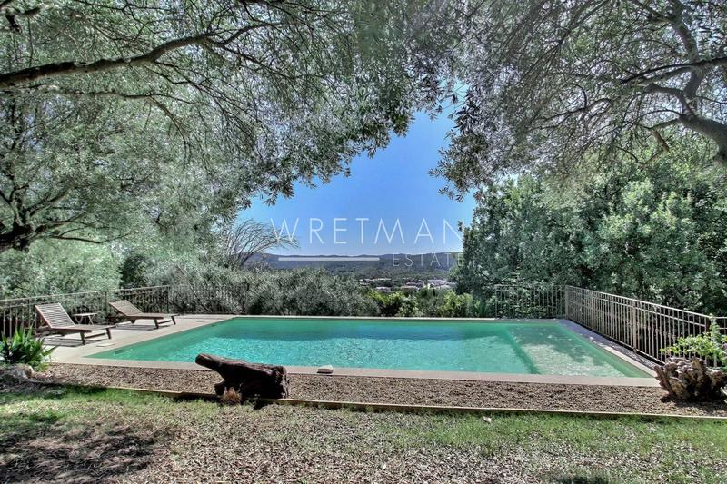 Villa - 225 m² - 6 pièces