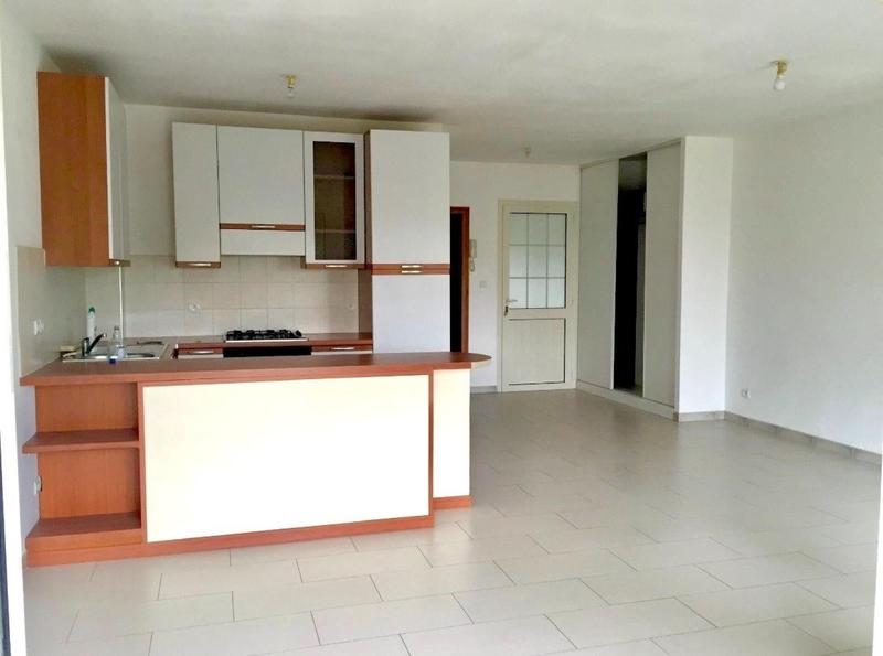 Maison - 230 m² - 8 pièces