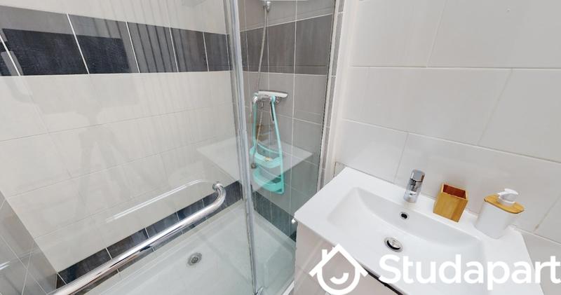 Chambre - 9 m² - 1 pièce